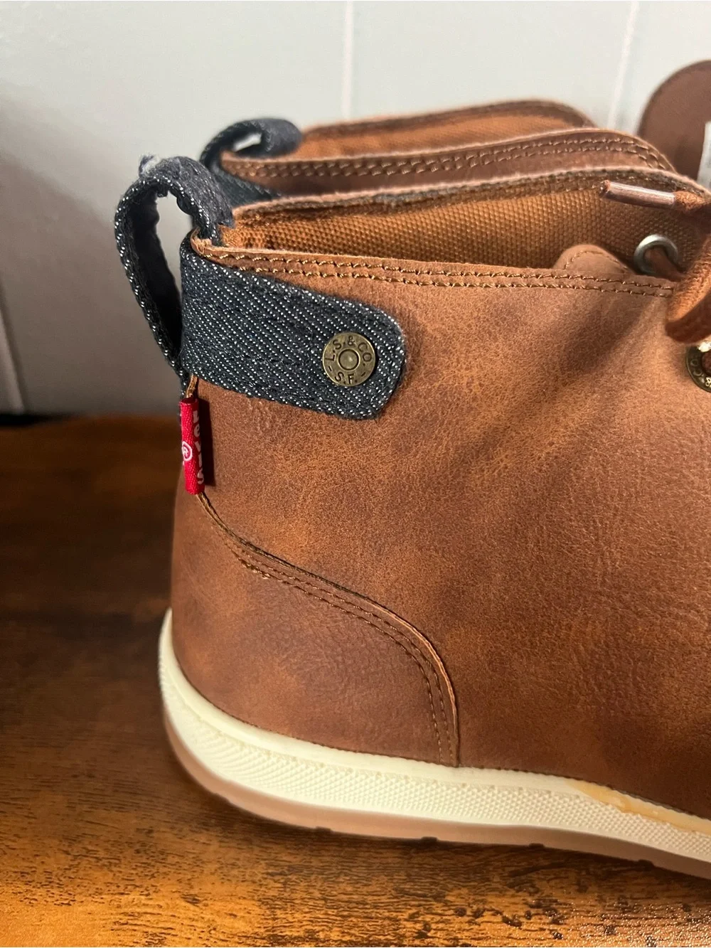 Men’s Levi’s Ankle Tie Up Boots, Brown, Size 9, EUC